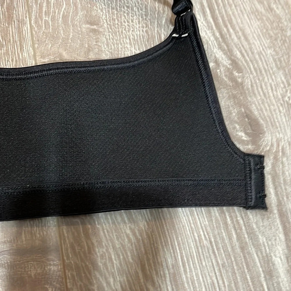 Playtex 18 Hour Back Smoother with Comfort Strap Full Coverage Bra Black 36B - Picture 13 of 14